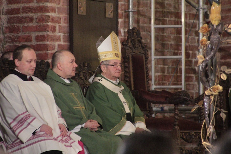 Abp Marek Jędraszewski w bazylice św. Brygidy