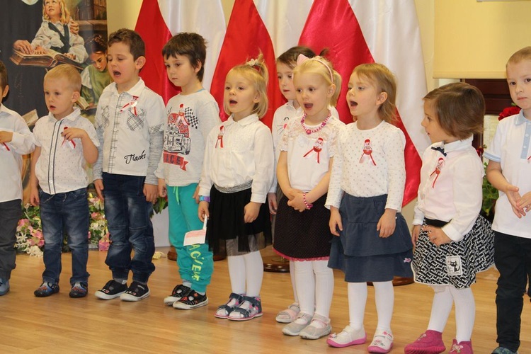 Święto Niepodległości w przedszkolu prezentek