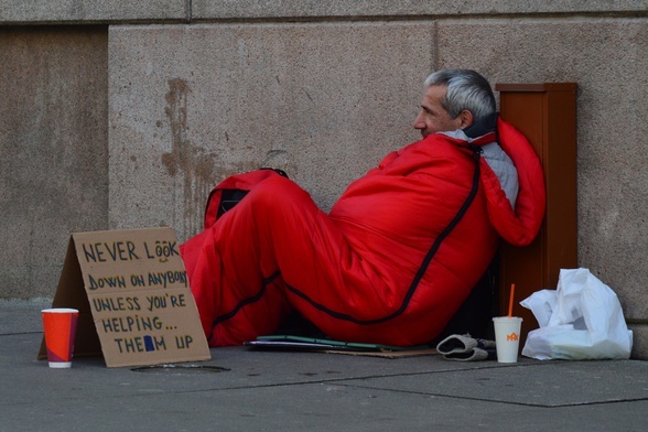 Ruszyła piąta edycja akcji "Trochę ciepła dla bezdomnego"
