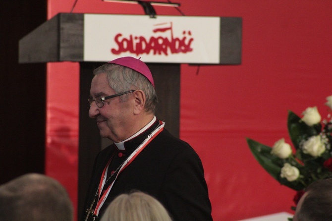 Solidarność - od godności człowieka do ponadnarodowej współpracy