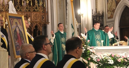 Eucharystii na zakończenie peregrynacji ikony MB przewodniczył ks. Grzegorz Zieliński.