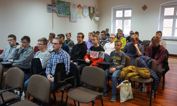 W ramach szkoły ceremoniarza odbędą się wykłady i zajęcia praktyczne.