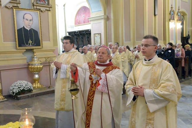 Msza św. o wyniesienie na ołtarze bp. Piotra Gołębiowskiego