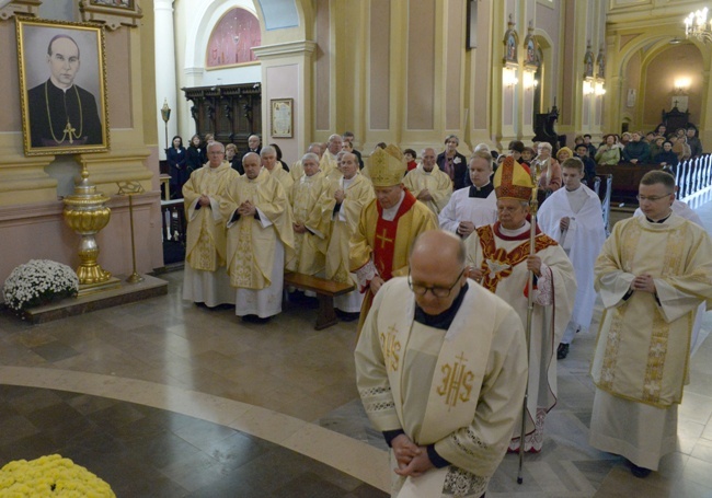 Msza św. o wyniesienie na ołtarze bp. Piotra Gołębiowskiego