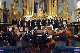 "Requiem" w klimontowskim klasztorze