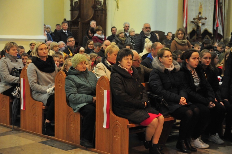 Wąwolnica. Uroczystość nadania szkole imienia kard. Stefana Wyszyńskiego