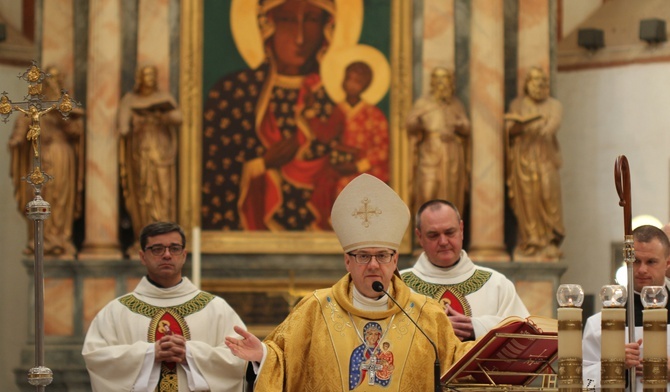 Bp Jacek Kiciński: Wolność jest darem i zadaniem