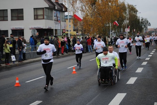 Stalowa Wola. 27. Uliczny Bieg Niepodległości