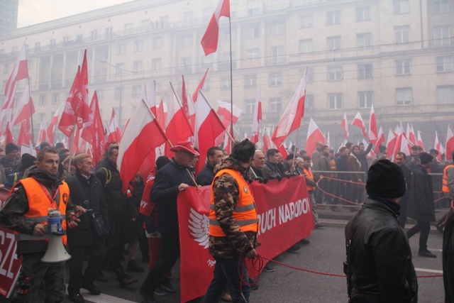 X Marsz Niepodległości przeszedł ulicami stolicy 