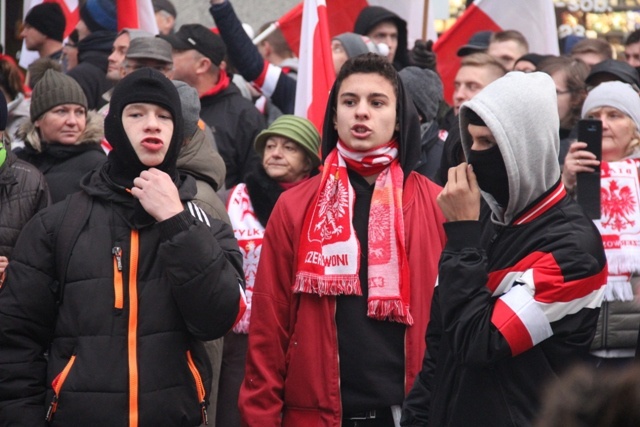 X Marsz Niepodległości przeszedł ulicami stolicy 