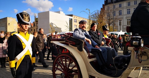 Świętowanie niepodległości na wrocławskim Placu Wolności