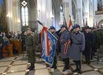 Msza św. w katedrze sprawowana była w intencji Ojczyzny oraz za bohaterów naszej niepodległości.