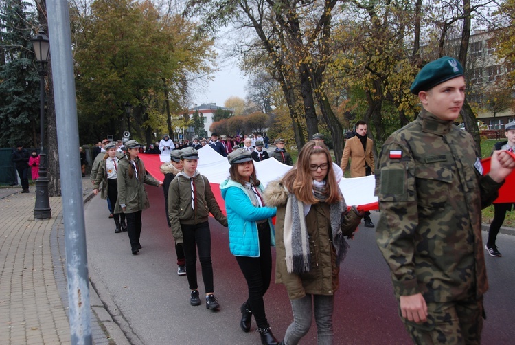 Uroczystości ku czci św. Wiktorii w Łowiczu - procesja