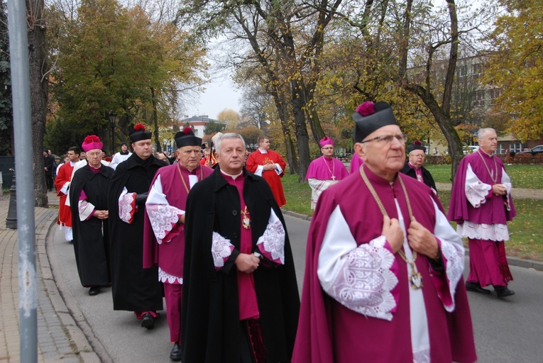 Uroczystości ku czci św. Wiktorii w Łowiczu - procesja