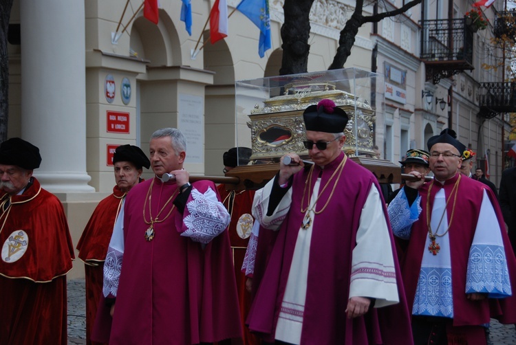 Uroczystości ku czci św. Wiktorii w Łowiczu - procesja