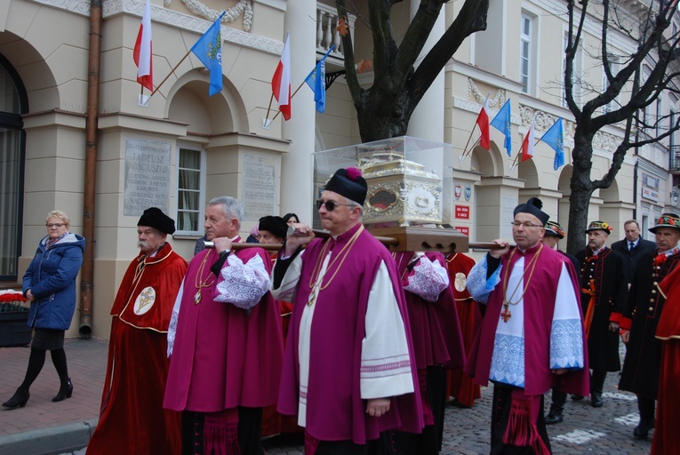 Uroczystości ku czci św. Wiktorii w Łowiczu - procesja