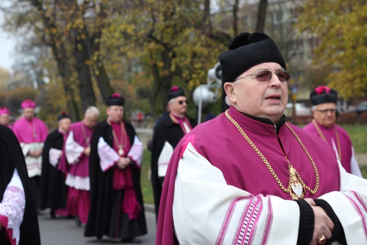 Uroczystości ku czci św. Wiktorii w Łowiczu - procesja