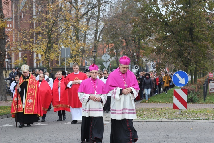 Uroczystości ku czci św. Wiktorii w Łowiczu - procesja