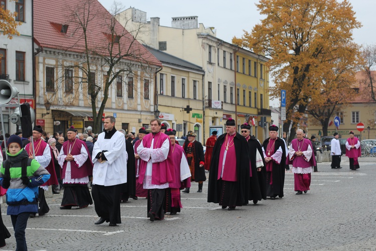 Uroczystości ku czci św. Wiktorii w Łowiczu - procesja