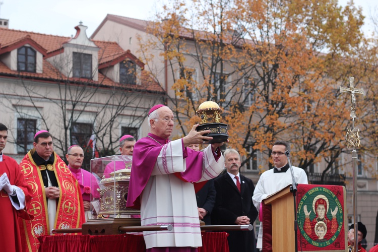 Uroczystości ku czci św. Wiktorii w Łowiczu - procesja