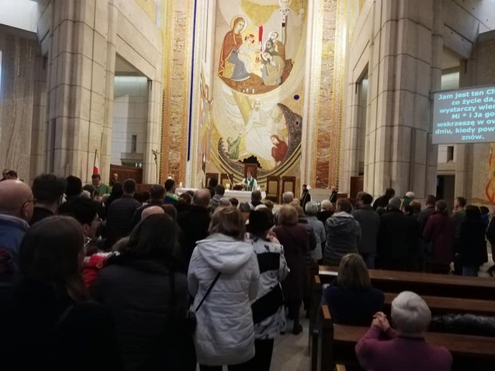 U źródła. Świeccy w Kościele