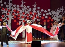 Występ przedszkolaków w domu katolickim w Sandomierzu.