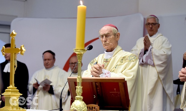 Abp. Alfons Nossol przewodniczył Mszy św. upamiętniającej symboliczny gest pojednania polsko-niemieckiego.