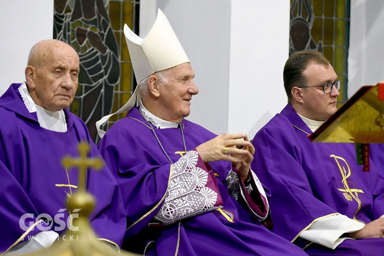 Uroczystości pogrzebowe ks. Wenancjusz Roga