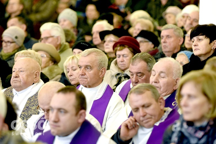 Uroczystości pogrzebowe ks. Wenancjusz Roga