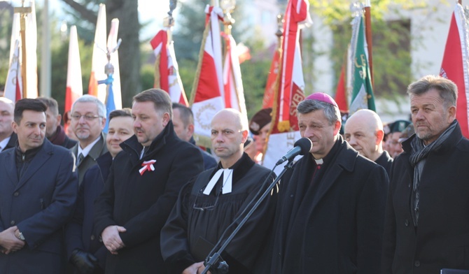 Uroczysty Apel Poległych na Cmentarzu Wojska Polskiego w Bielsku-Białej.