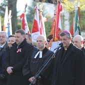 Uroczysty Apel Poległych na Cmentarzu Wojska Polskiego w Bielsku-Białej.