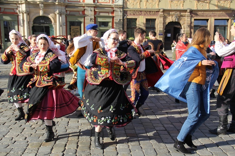 Szlachetna Paczka otworzyła bazę rodzin