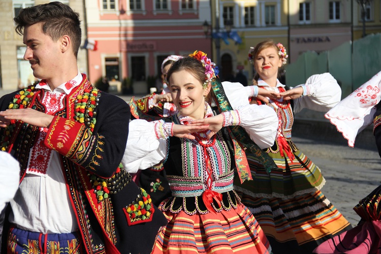 Szlachetna Paczka otworzyła bazę rodzin