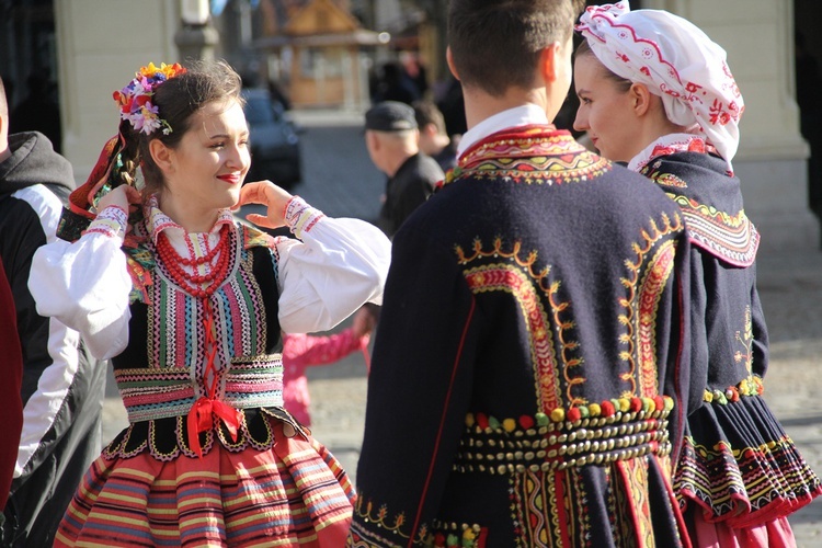 Szlachetna Paczka otworzyła bazę rodzin