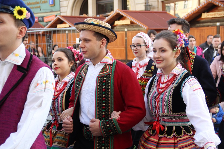 Szlachetna Paczka otworzyła bazę rodzin