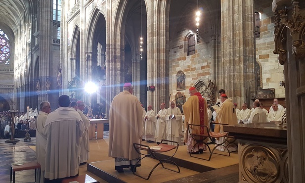 Kard. Dziwisz: Codziennie musimy się starać o wolność ducha