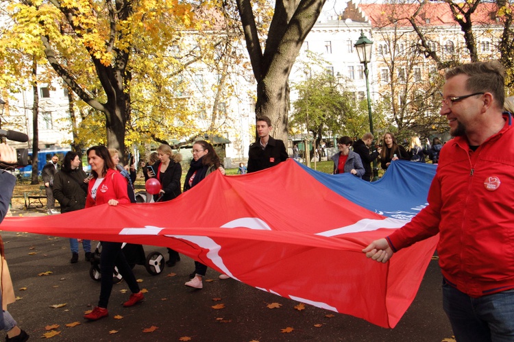 Marsz na otwarcie bazy rodzin Szlachetnej Paczki 2019