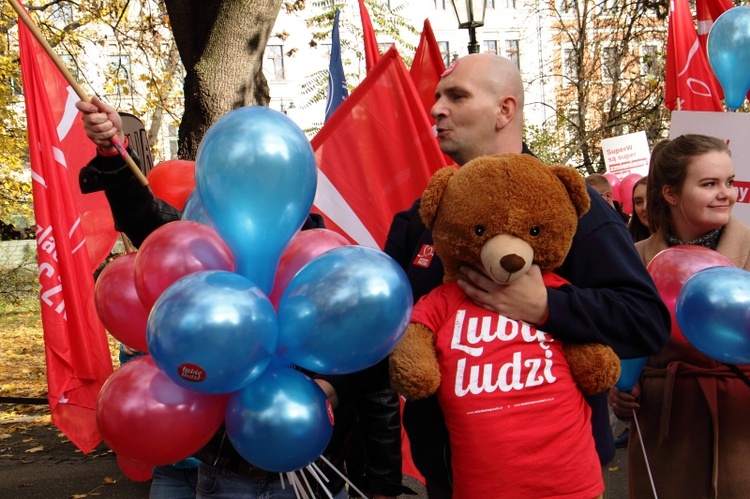 Marsz na otwarcie bazy rodzin Szlachetnej Paczki 2019