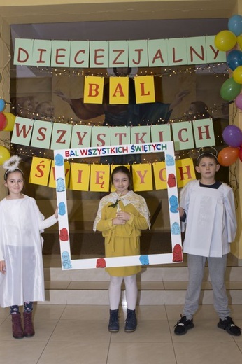 ​Bal Wszystkich Świętych dla dzieci z całej diecezji w Gorzowi Wlkp.