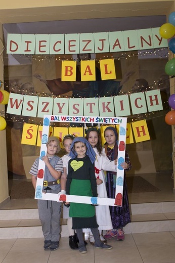 ​Bal Wszystkich Świętych dla dzieci z całej diecezji w Gorzowi Wlkp.