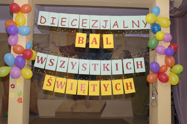 ​Bal Wszystkich Świętych dla dzieci z całej diecezji w Gorzowi Wlkp.