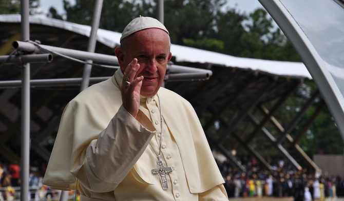 Franciszek: uczymy się wolności wobec rzeczy materialnych