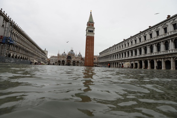 70 proc. historycznego centrum Wenecji znów pod wodą