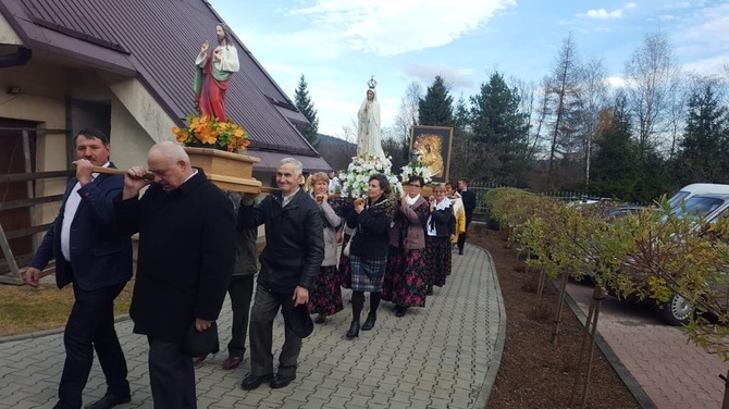 Odpust Matki Bożej Ostrobramskiej w Lasie k. Suchej Beskidzkiej