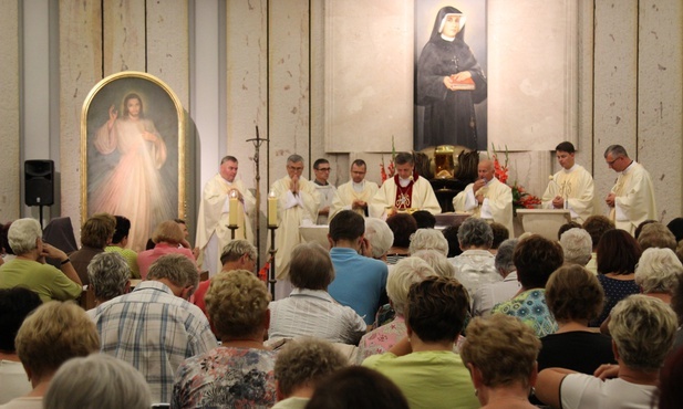 Nocne czuwania Apstolstwa Dobrej Śmierci w Łagiewnikach odbywają się od 14 lat.