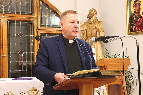 Ks. Stanisław Araszczuk podkreślał, że Chrystus w walce z demonem zawsze zwycięża.