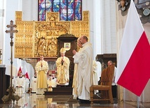 Eucharystii przewodniczył i homilię wygłosił metropolita gdański.
