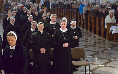 Na jubileusz przybyły zakonnice związane z miastem pochodzeniem i miejscem posługi.