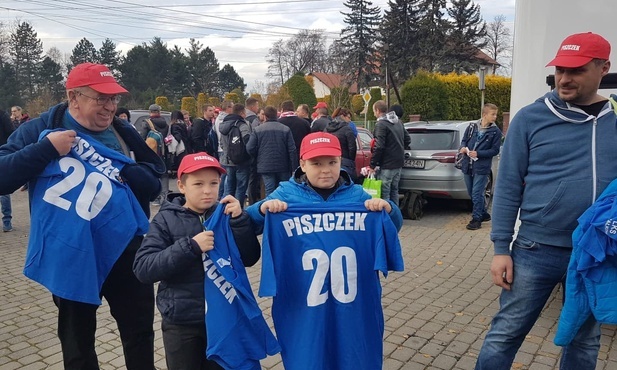 Goczałkowice-Zdrój. Kibice jadą do Warszawy na ostatni mecz Łukasza Piszczka w reprezentacji Polski