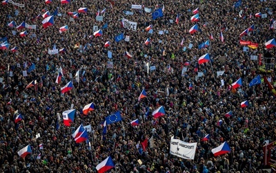 W Czechach największe społeczne protesty od czasów 1989 r. Ale władze wciąż trzymają się mocno